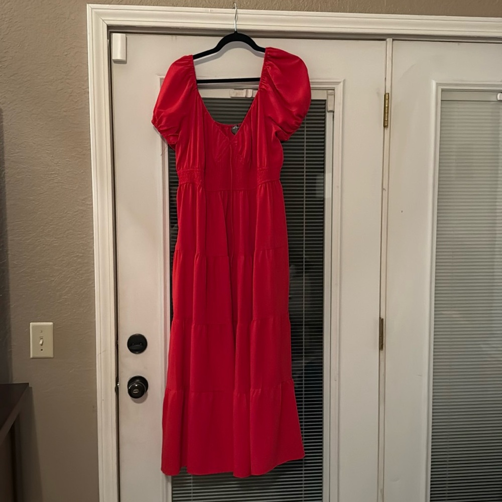 Red Maxi Dress
Size X
Arula